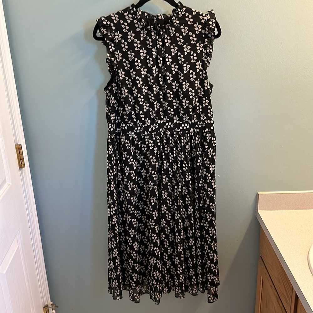 Ann Taylor, size 12, black and beige dress